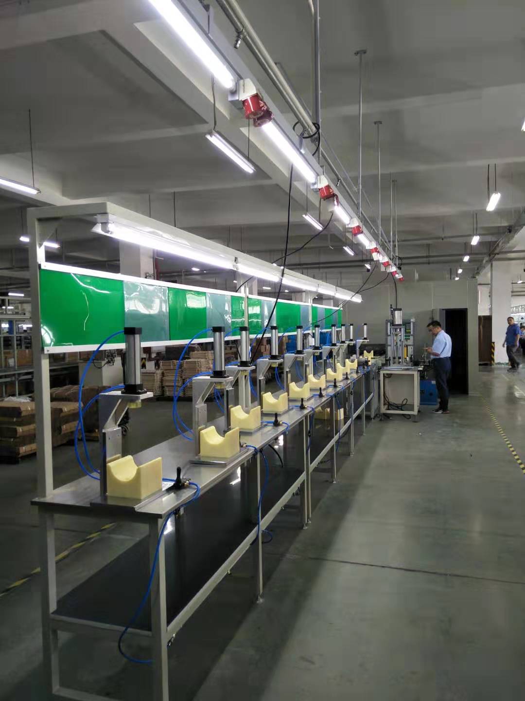 跑步机马达组装线