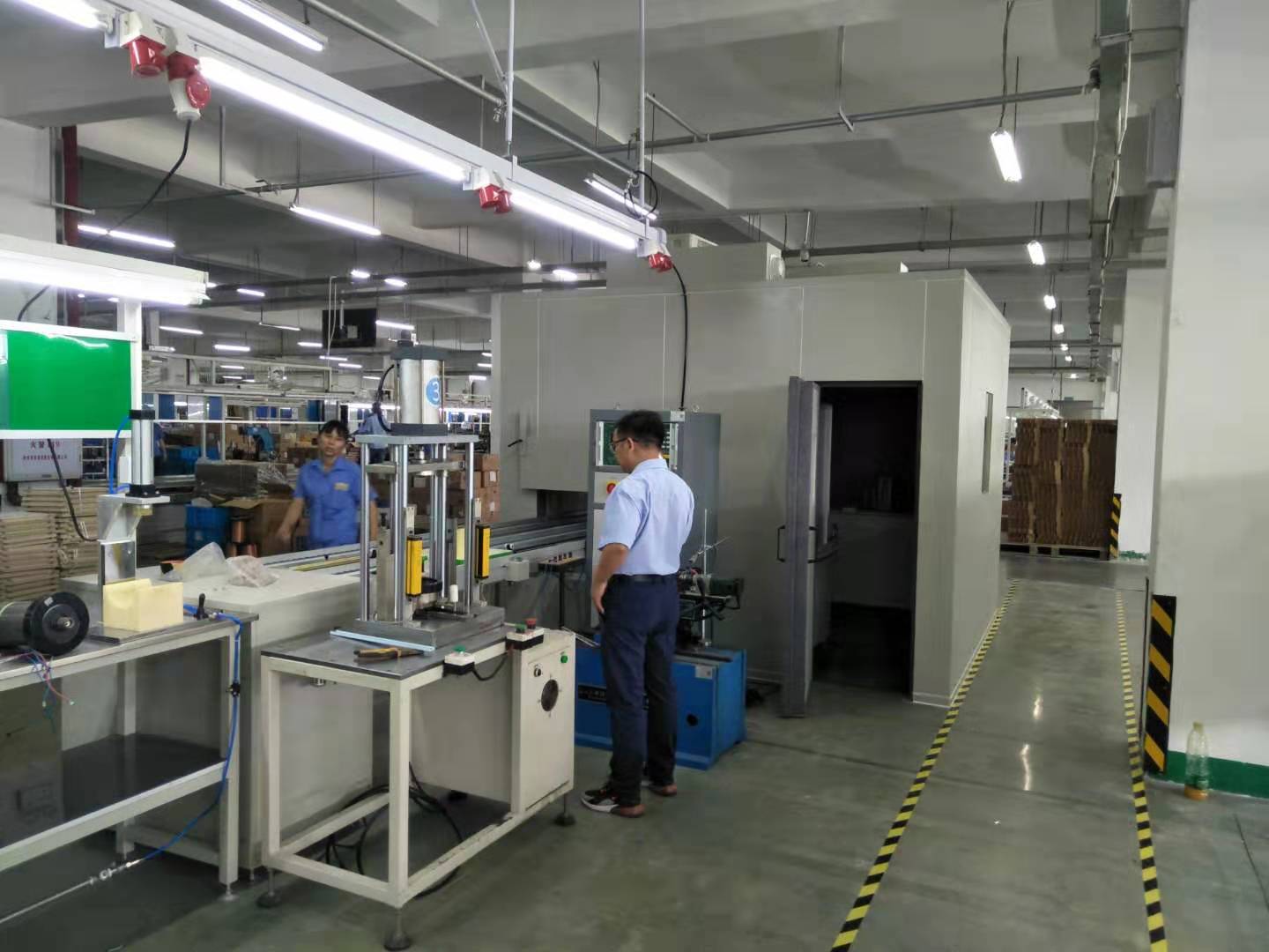 跑步机马达组装线