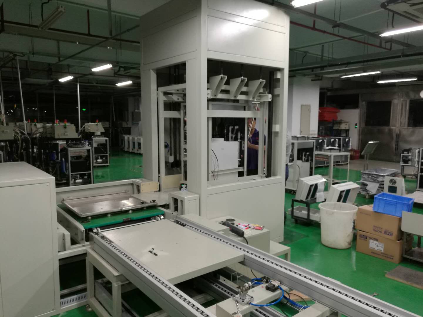 大族激光制冷机组装线