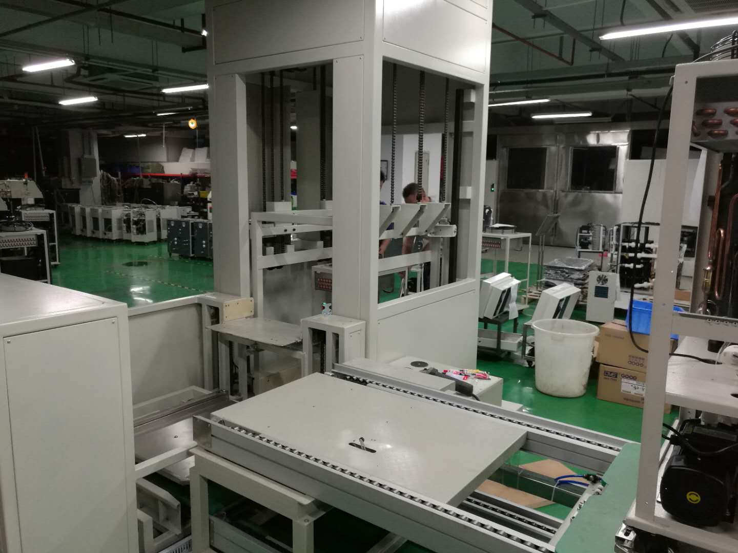 大族激光制冷机组装线